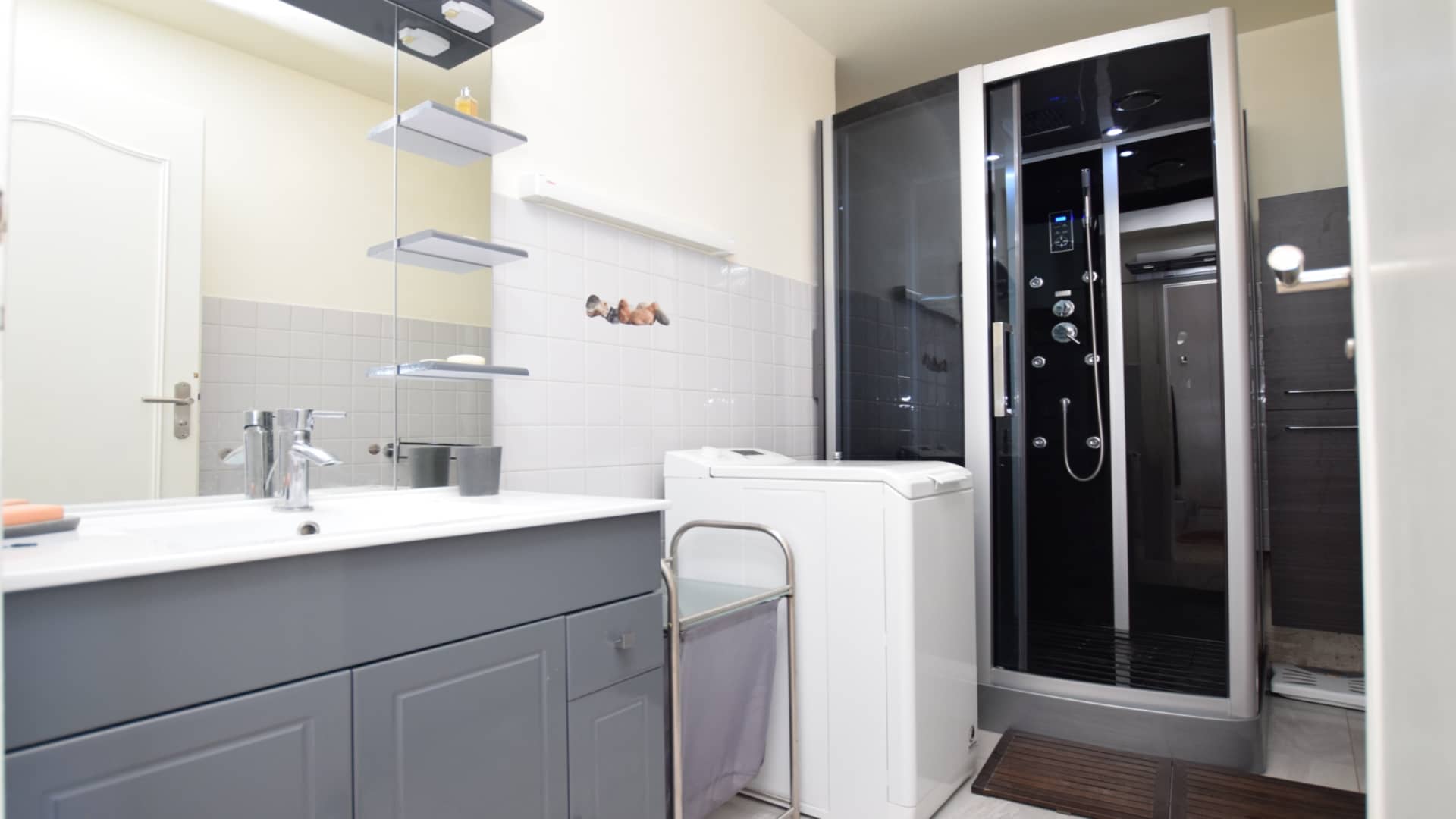 La Salle de Bain de votre location à Cavalaire